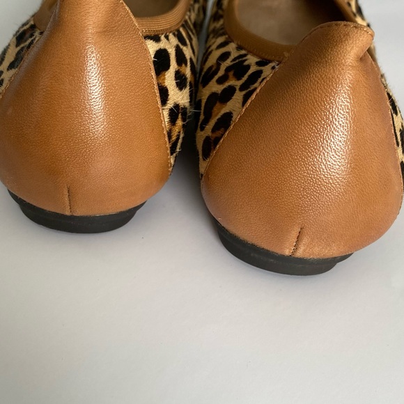 Vionic Cheetah Print Women’s Flats Size 7.5 - Picture 4 of 6